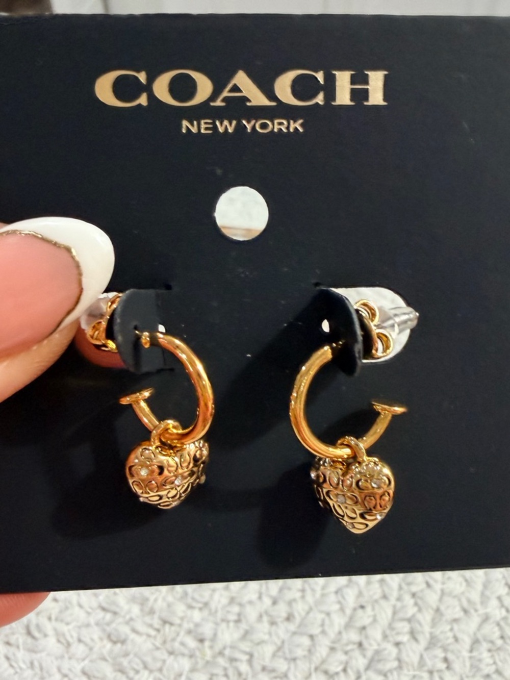 COACH Signature Quilted Heart Charm Huggie Earrings- New❣️ - Picture 3 of 5